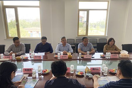 Deng Changliang, deputy secretary of the Party Committee of Shandong University of Technology, and his party visited the company to visit and inspect